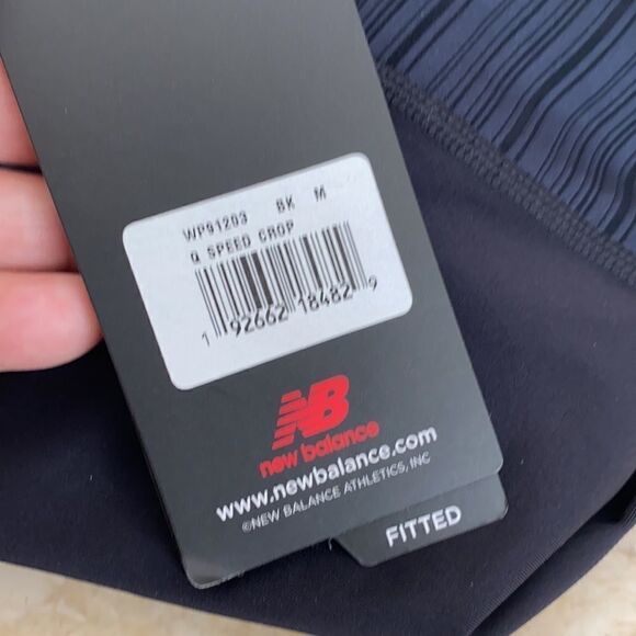 NWT New Balance Running Fitness Mid Rise Tights - Picture 6 of 7